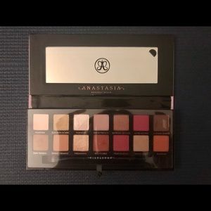 Anastasia Beverly Hills Modern Renaissan